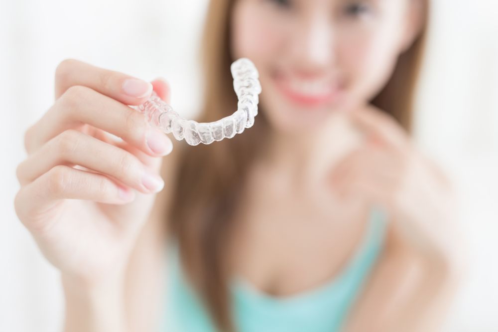 Invisalign vs. Ceramic Braces, Milnor Orthodontics